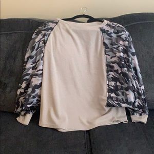 Waffle Shirt with Camp balloon sleeves